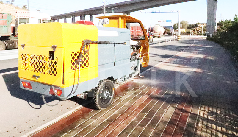 Multi-functional-high-pressure-road-washing-tricycle