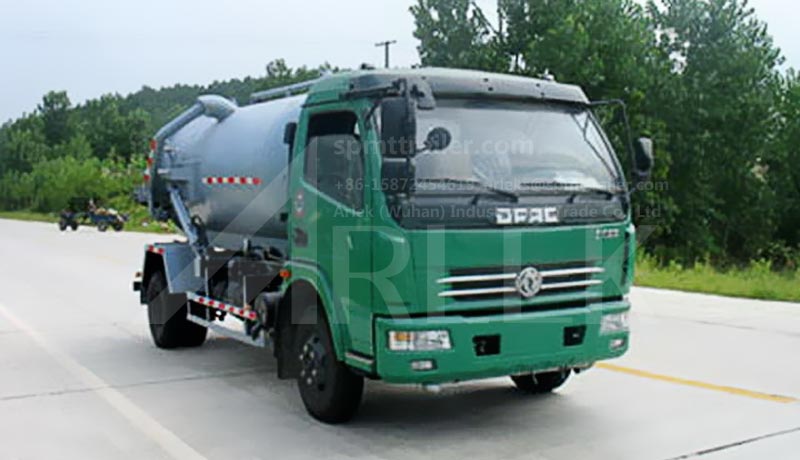 Sewage vacuum truck