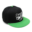 Czarno-zielone czapki młodzieżowe snapback