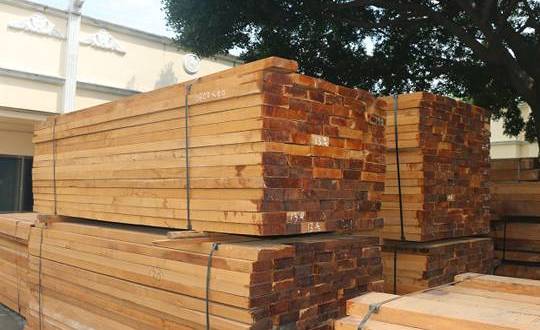 The quality characteristics of teak wood and the value of teak flooring