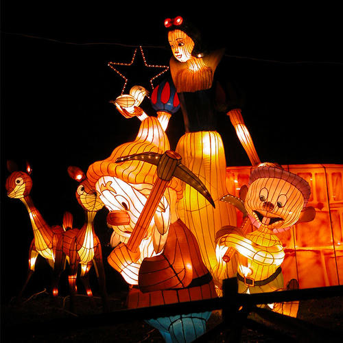 lantern ceremony-Snow White