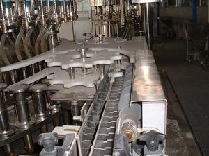 best seller of Packaging production line Clip Bottle conveyor manufacture