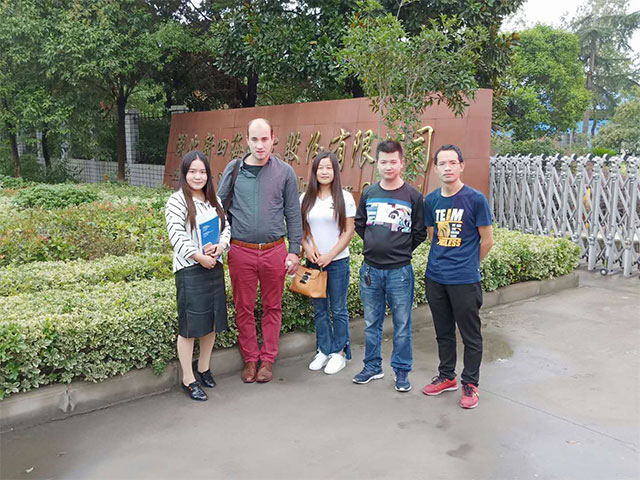 Welcome Czech customers to visit the factory