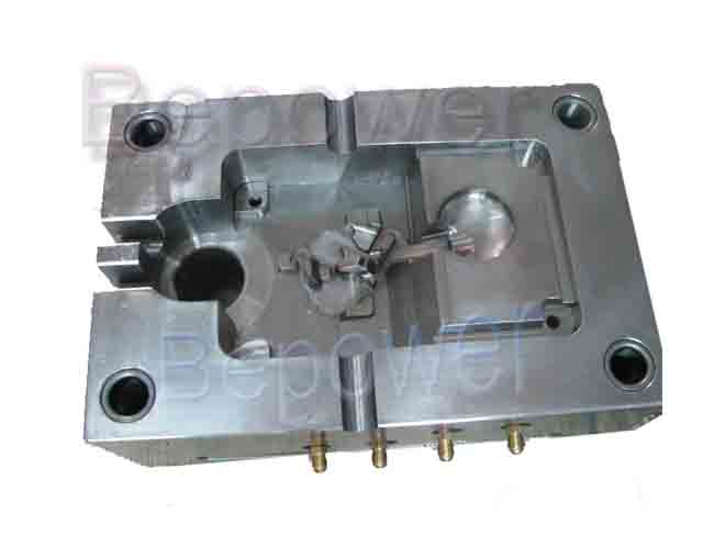 What is the difference between precision injection molding and prototype model