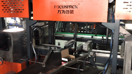 Автоматическая система упаковки коробок длиной 180 мм с длинными винтами