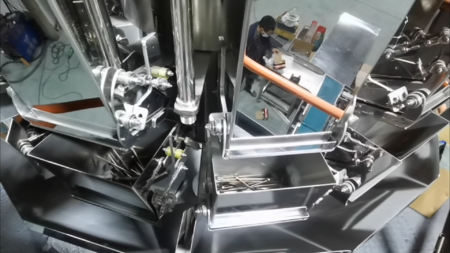 Sistema automático de embalaje de caja de doble carril de tornillos largos de 180 mm