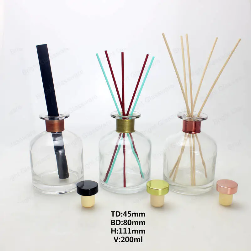 Botellas difusoras redondas de láminas de cristal de aromaterapia transparente 200ml con barra de ratán y tapón para aceite aromático casero