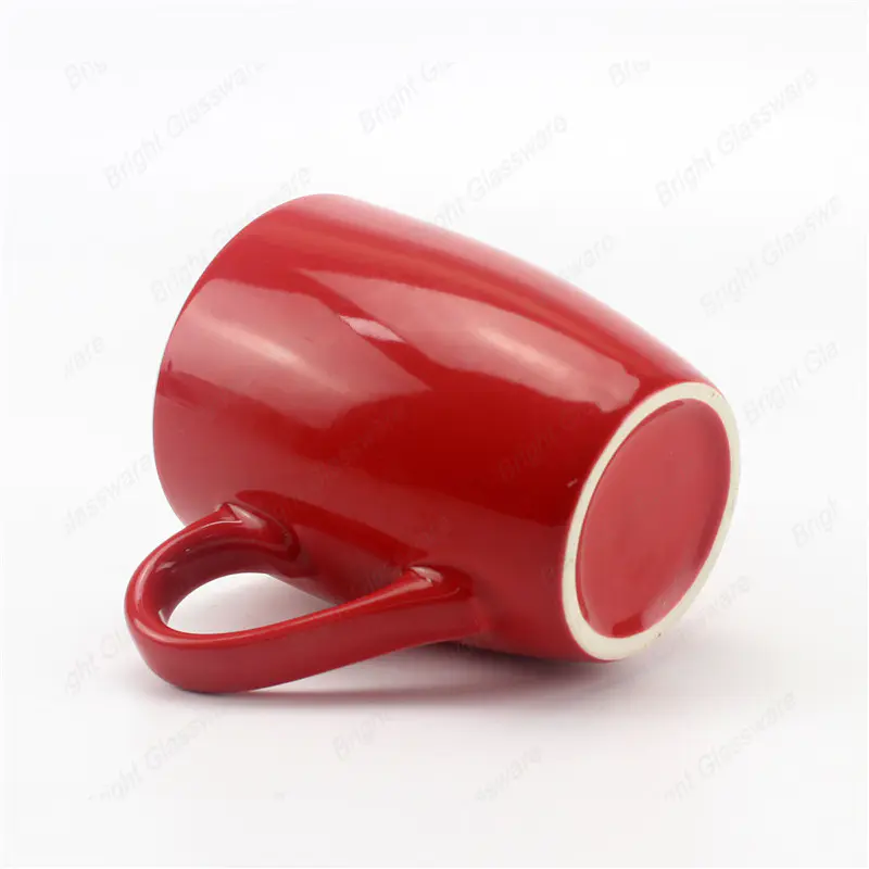Фабрика поставляет оптом кофейную чашку красную керамическую кружку с ручкой