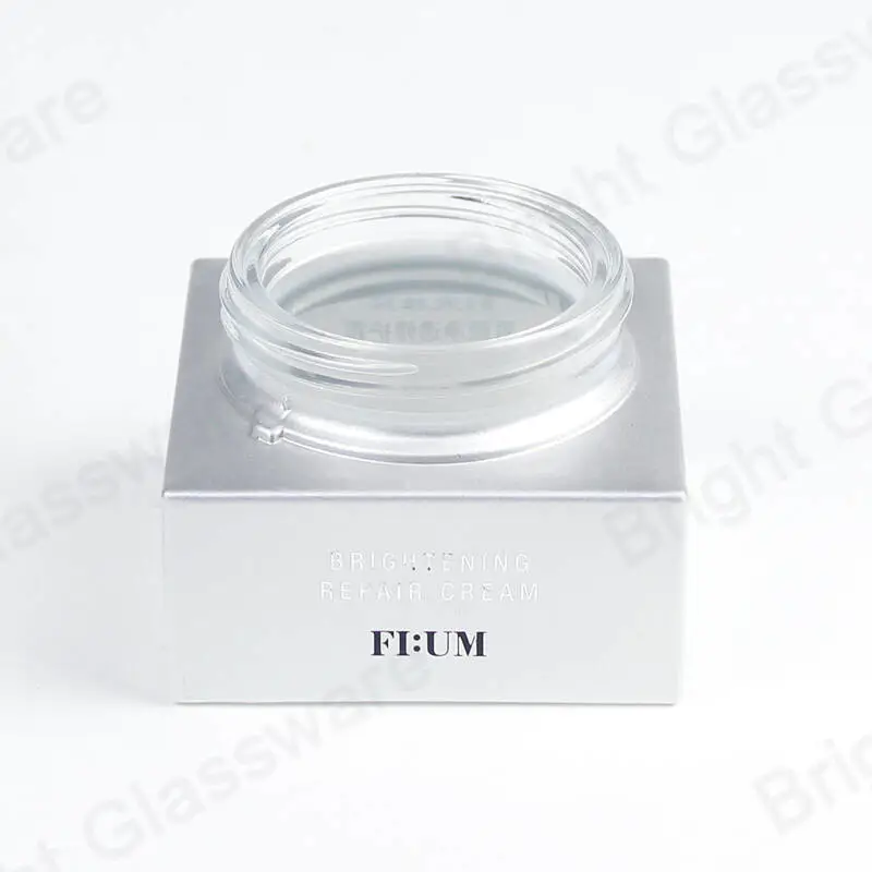 OEM personalizado de vidrio blanco cuadrado cosmético crema jarra embalaje