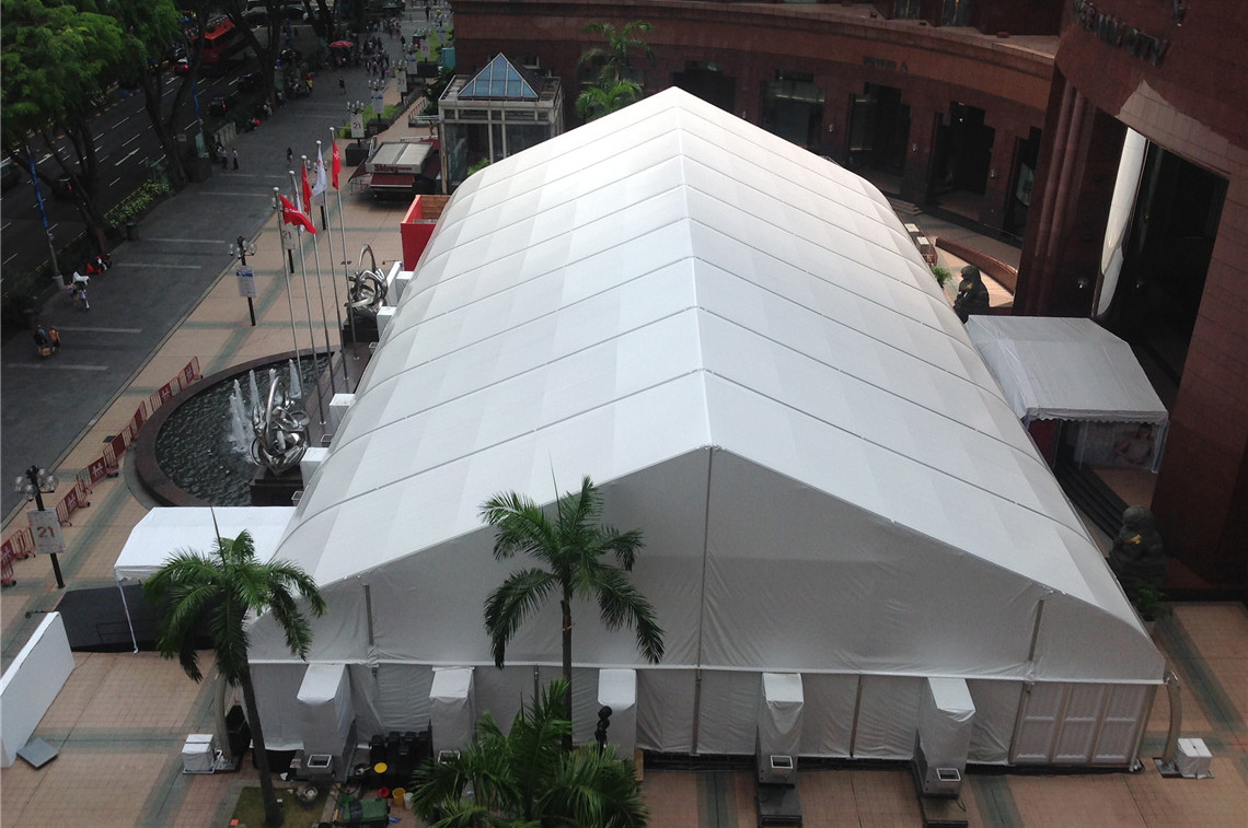 Сингапурская открытая выставка-30 м Кривая палатка