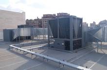  professional installation of Packaged Rooftop Air Condition on the  top 