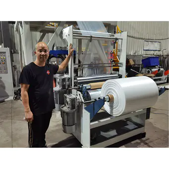 The ABA film blowing machine of Xianghai Machinery has been tested and then packaged and loaded.