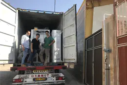 2- من شخصا به کارخانه مشتری ایرانی رفتم تا مسئول نصب و اشکال زدایی ماشین ها باشم.
