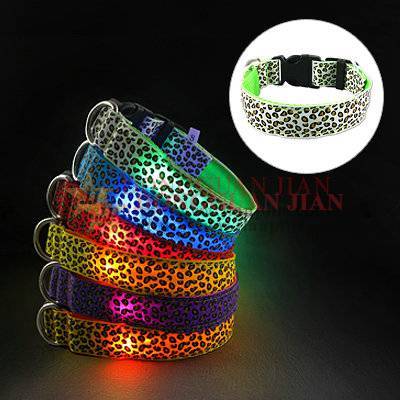 Led Dog Collar makes your pet glow in the dark