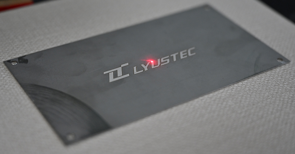 laser marker printer in the nameplate identification engraving technology