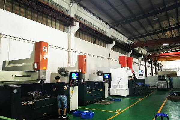plastic injection mold factory equipment