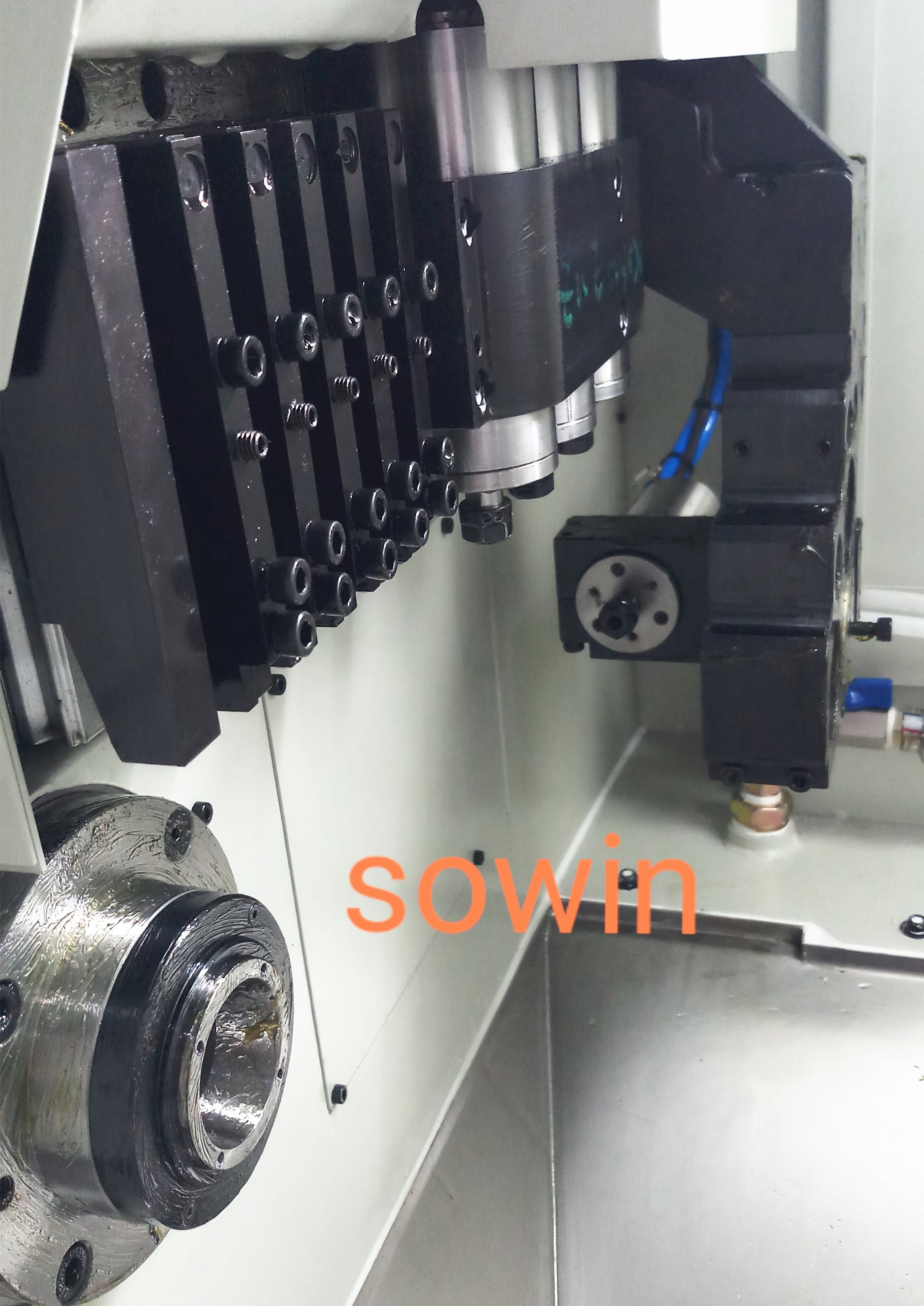 CNC Swiss type lathe for the jewelry industry 3