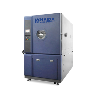 How does the high and low temperature damp heat alternating test chamber control the temperature and humidity?