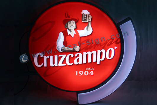 Anpassad vakuumformad skylt Cruzcampo