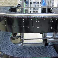 Flat top chain conveyor belt