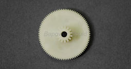 Injection molding for plastic gears