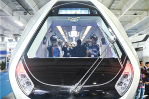 China develops carbon fiber light rail train