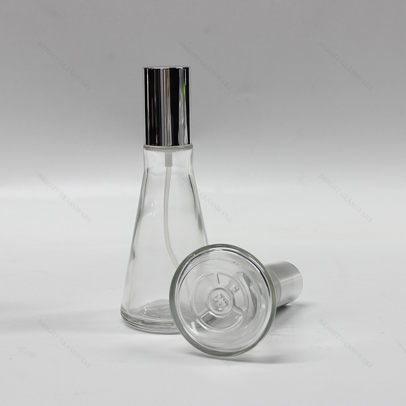 Бутылка шампуня с насосом нестандартного размера