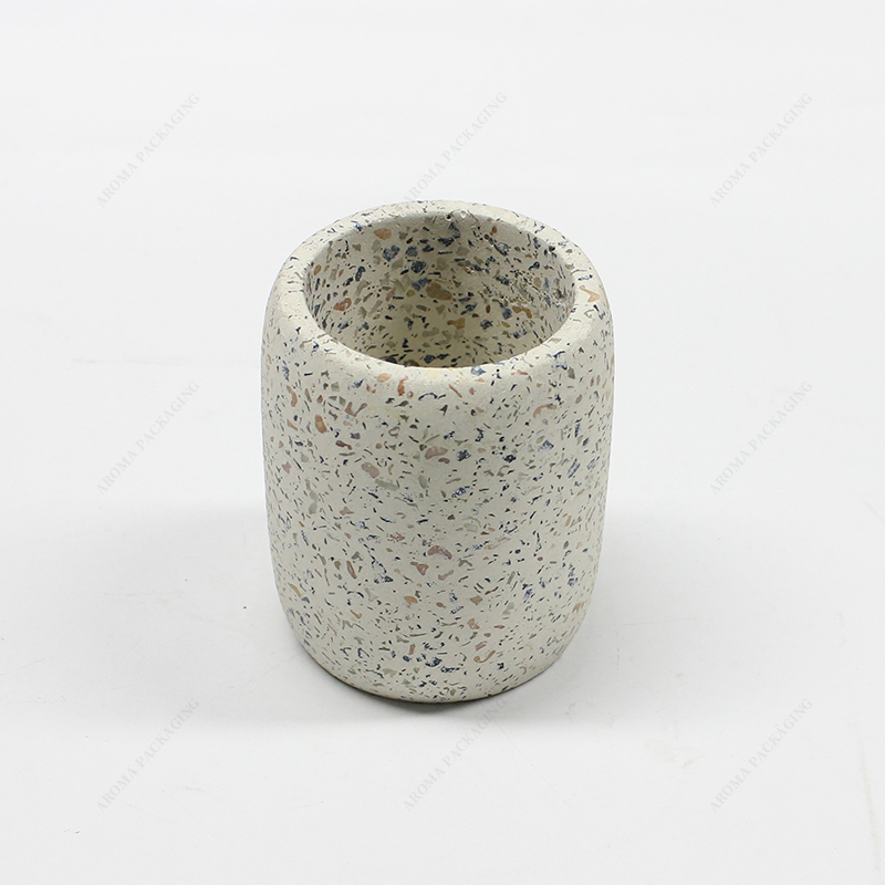 Round concrete candle jar with lid