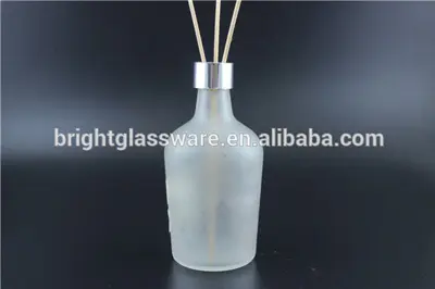 Translucent frosted crystal Perfume Bottle with Puffer Pump Tassel 