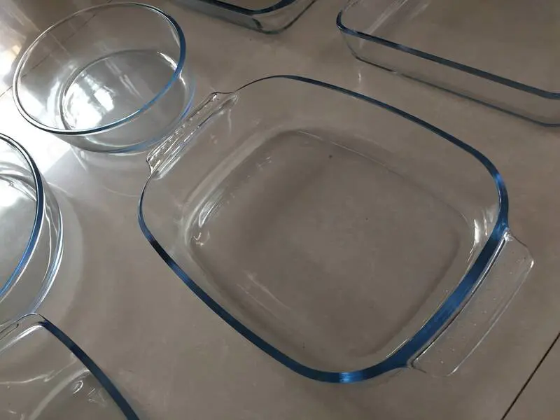 Plats rectangulaires en verre de pyrex transparent à haute teneur en verre borosilicaté avec poignées