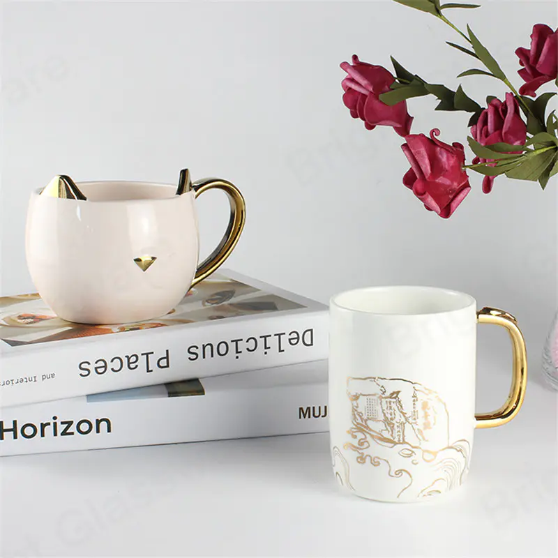 Logotipo de impresión personalizado Porcelana Leche de desayuno 300ml Vaso de cerámica Taza de cerámica con mango de oro