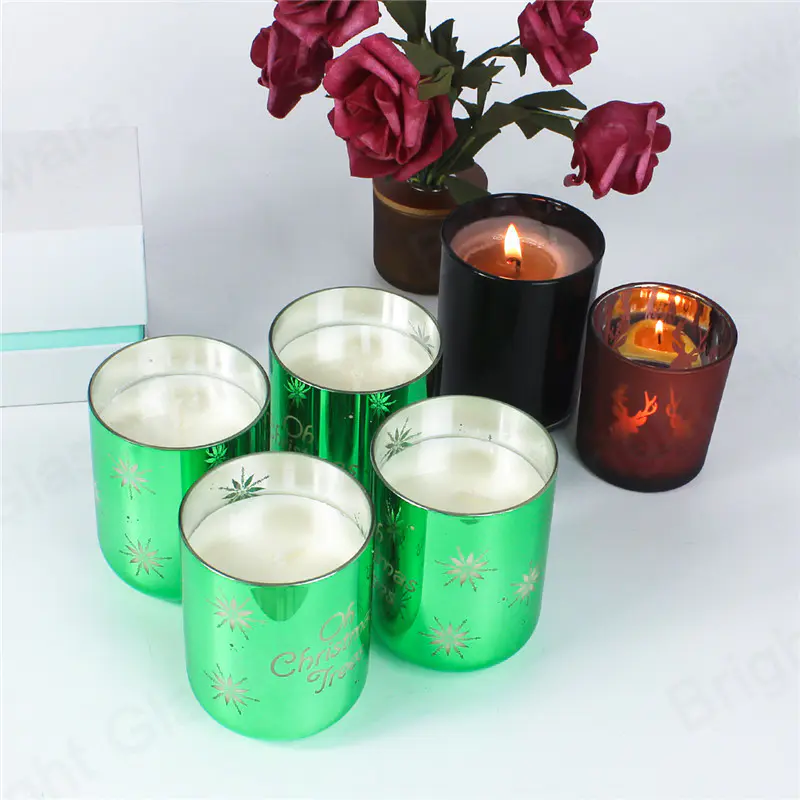人気のクリスマスアイテムスノーフレークデザイングリーン香りガラスキャンドルジャー 家の装飾ギフト用
