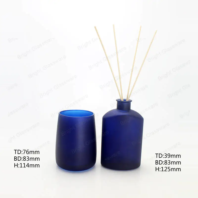 Уникальное кобальтово-синее тростниковое диффузорное бутылочное стекло с ротанговыми палочками