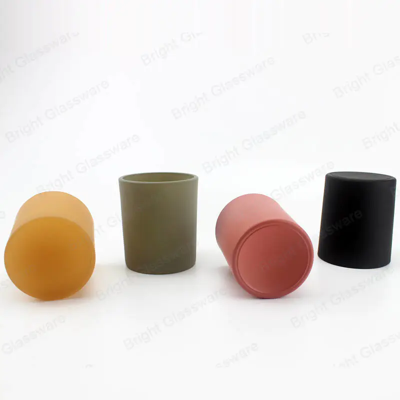 定制喷涂彩色圆形空哑光玻璃杯烛台用于装饰