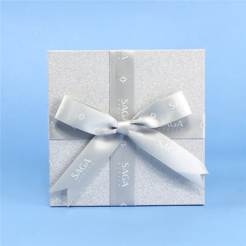 纸板纸盒圣诞快乐设计礼品盒带丝带