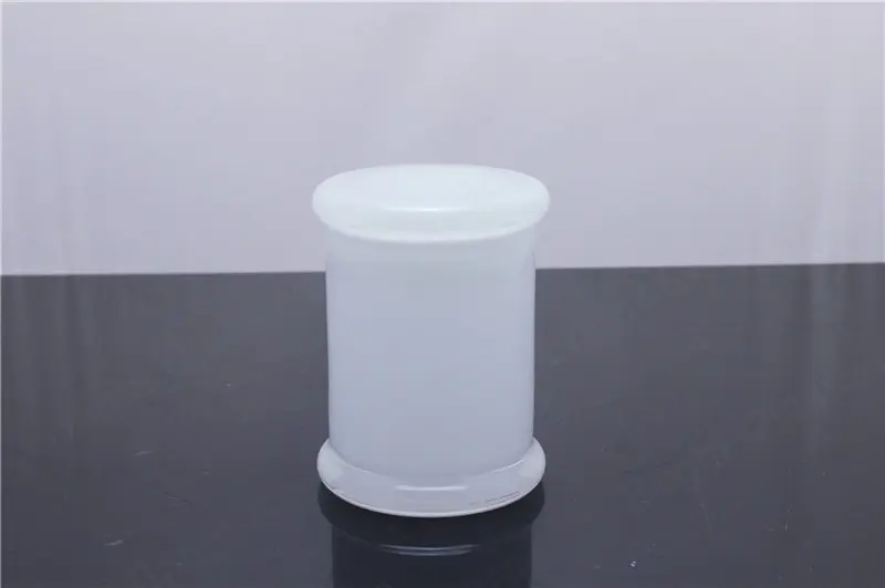 Pots de bougies de Danube blanc opaque vides à base moyenne avec couvercle de bouton