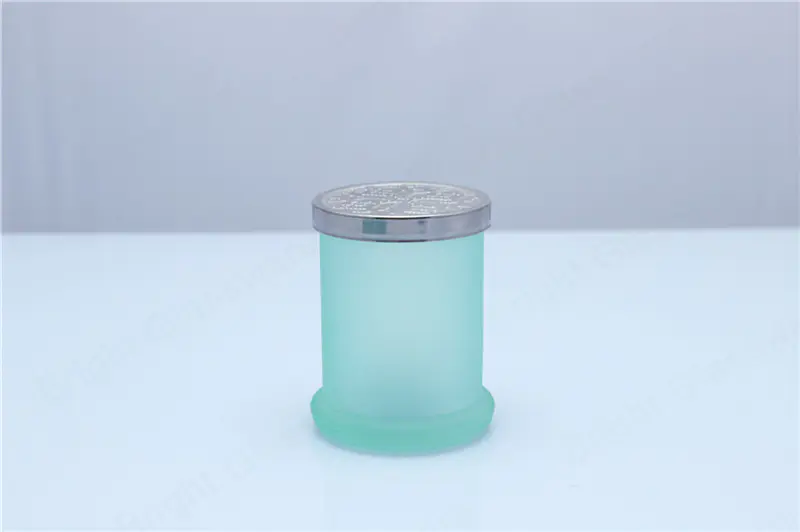 pot de Danube en verre bleu avec couvercle en métal
