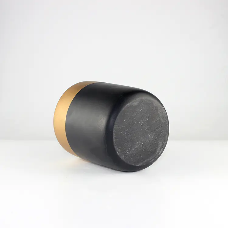 Индивидуальный дизайн матового золотого черного бетонного подсвечника