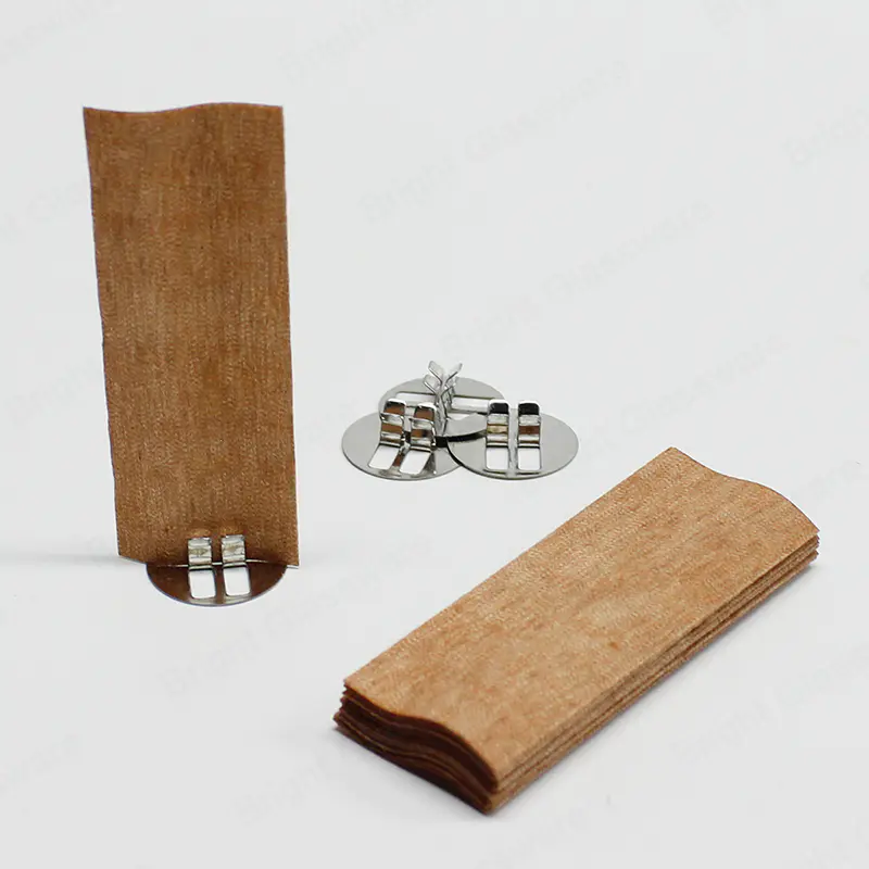 木制芯蜡芯，带金属底座锚架，用于手工制作蜡烛