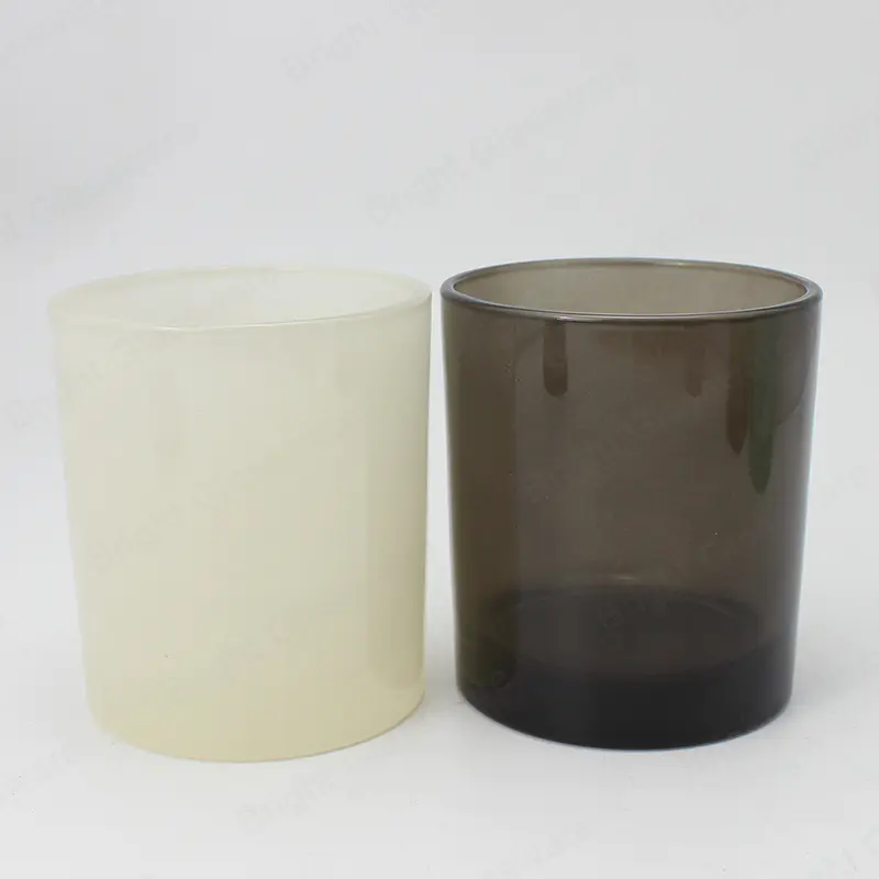 白色黑绿色光泽玻璃蜡烛罐，带竹木金属盖