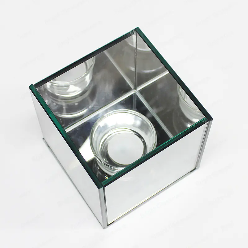 迷你容量优雅方形中国玻璃烛台，用于圣诞节假期装饰
