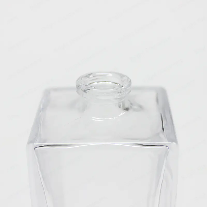 Venta al por mayor 30ml 40ml 50ml 100ml cuadrado de lujo perfume botella de vidrio para líquido de perfume cosmético
