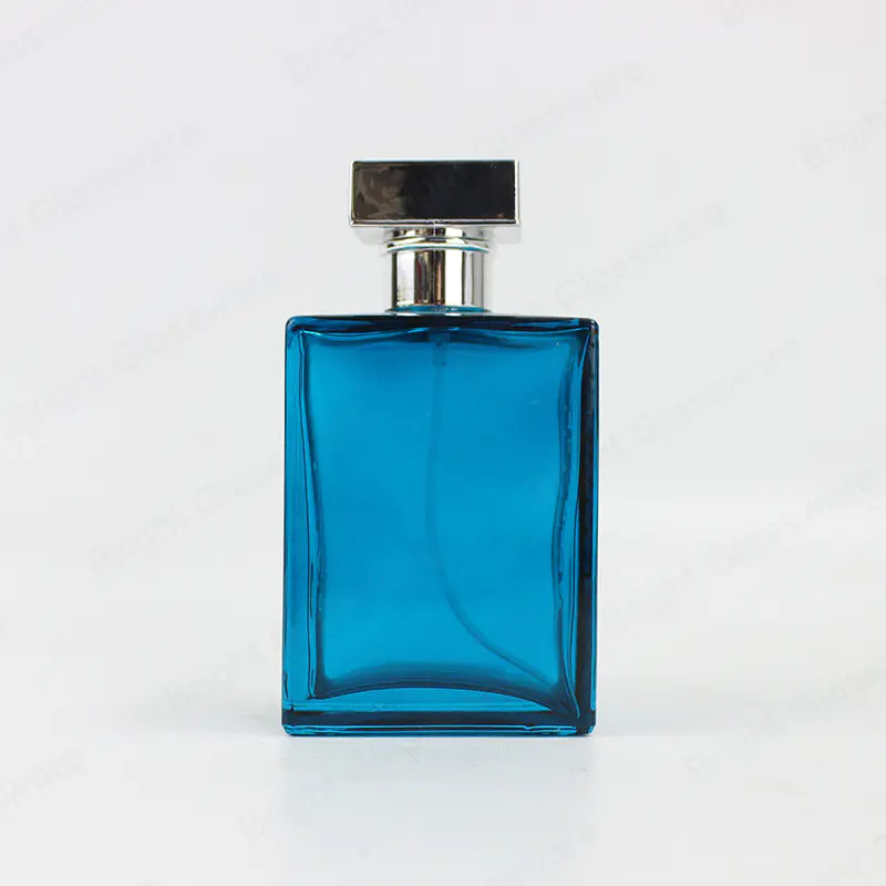 スキンケア用のキャップ付き新しいカスタムロゴスクエアブルーブラックガラス香水瓶