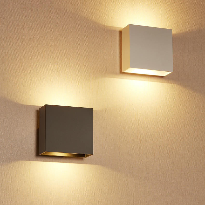 The heat dissipation problem of the wall lamp.