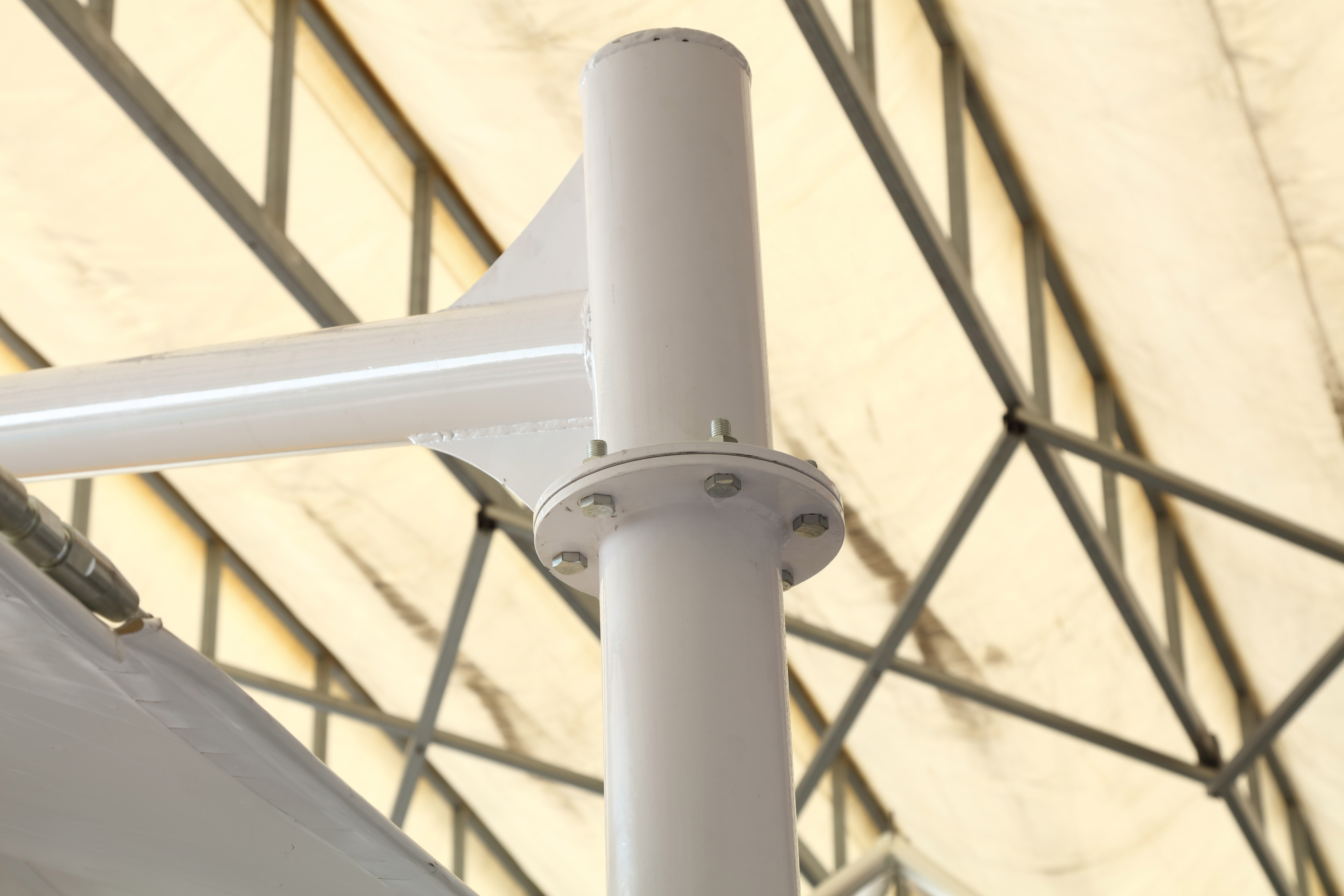 Side Pole Membrane Structure Umbrella