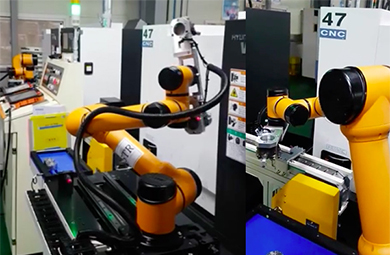 Robotics arm for CNC machine 
