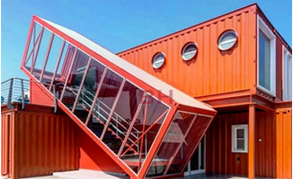 Features and uses of color steel sandwich panel
