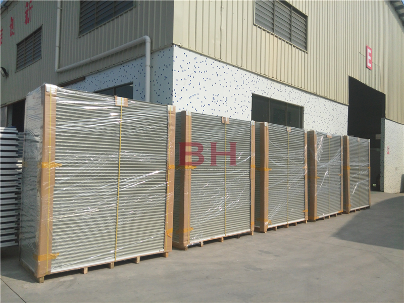  Specifications and performance of color steel sandwich panel