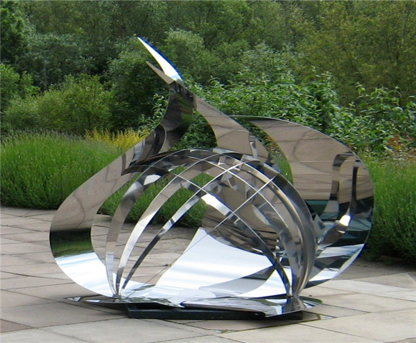 Mirror Stainless Steel Sculpture