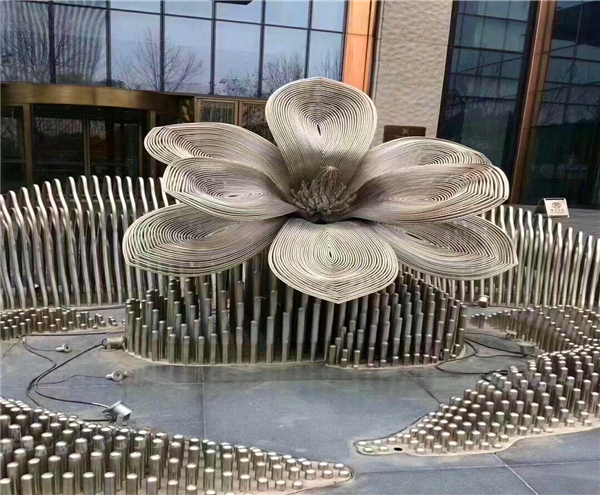 Outdoor Metal Flower Sculptures